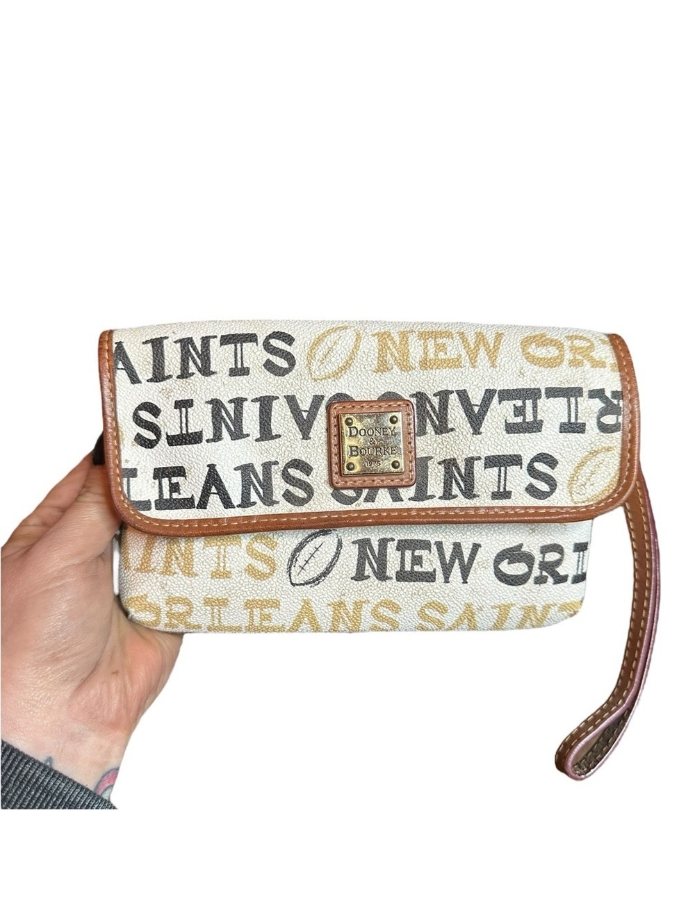 dooney and bourke new orleans saints wristlet